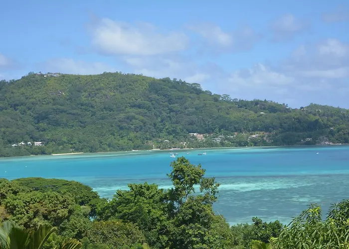 Apartment Manfiyo Anse Boileau